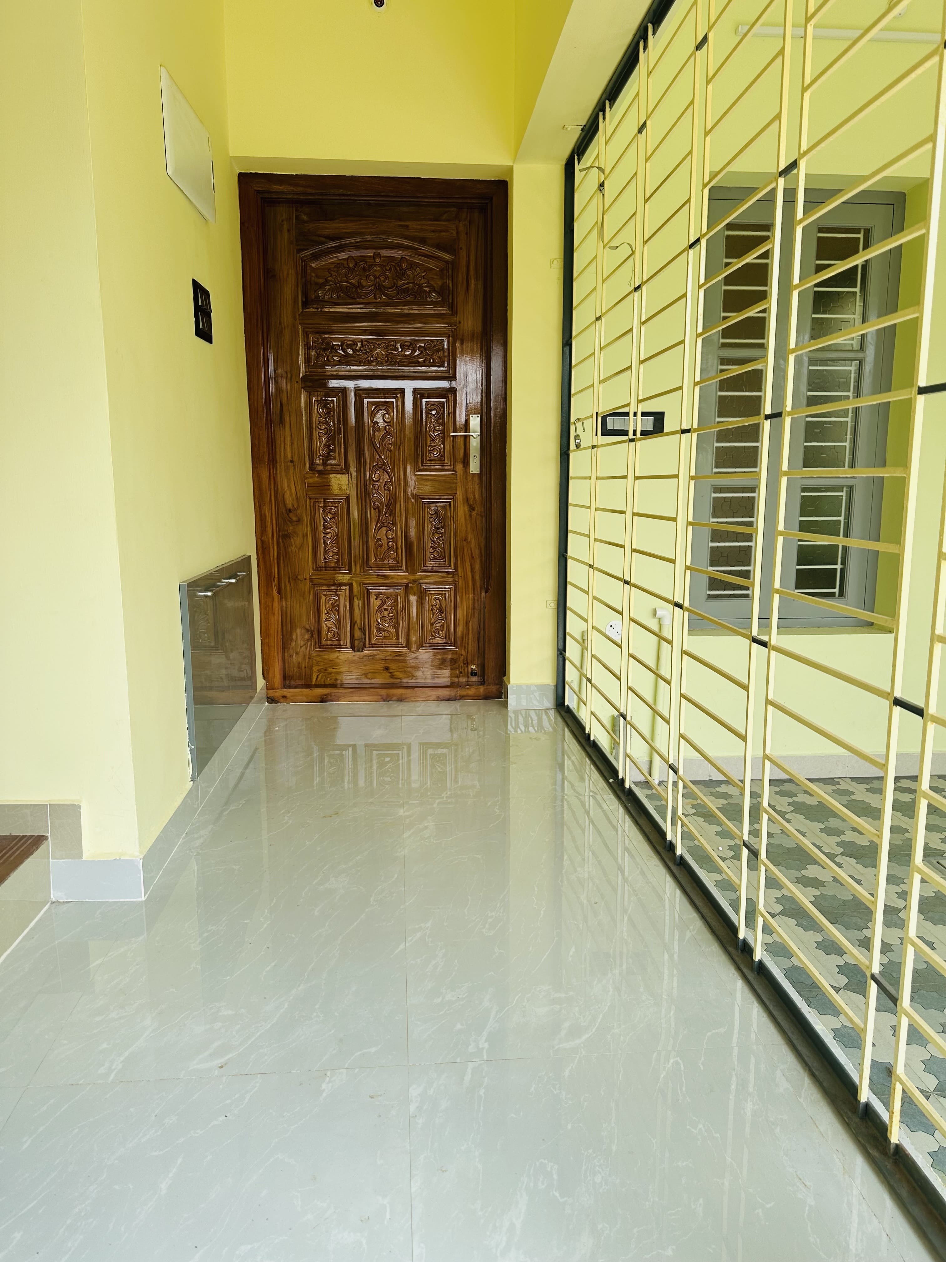 Exterior View 4